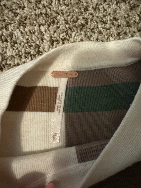 RARE: Free People oversized uptown sweater - Picture 2 of 3